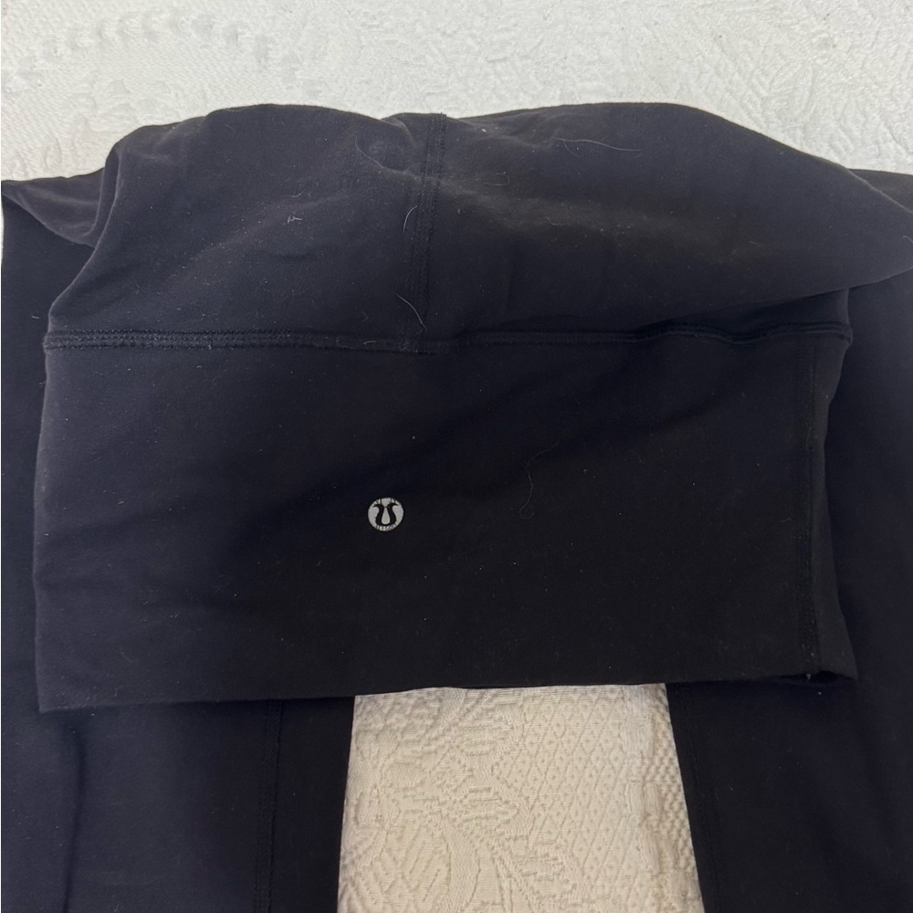 Lululemon womens fitted Black Leggings - Picture 4 of 4